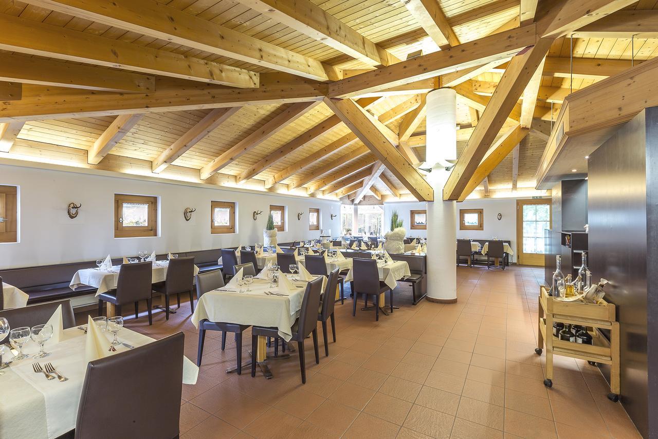 Hotel Alpina Schiers Ngoại thất bức ảnh